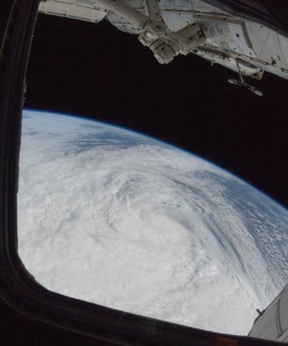Sandy viewed from space on Oct. 29 at 16:55 GMT, 40 km from Atlantic City with winds of 144 km an hour. Credit: NASA – Public domain