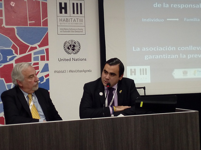Mayor Héctor Mantilla (right) spoke at Habitat III about the infrastructure needs in midsize cities, in his case, Floridablanca, in Colombia's northern department of Santander. Credit: Emilio Godoy/IPS