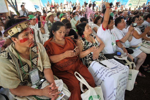 Final plenary session of the four-day VIII Panamazonic Social Forum in the city of Tarapoto, in the Peruvian Amazon region, which ended on May 1st with the Tarapoto Declaration in which native people, civil society and academia from eight countries demanded that their governments take a different approach to the Amazon basin. Credit: CAAAP