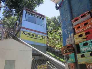 The elevator train used by local residents in the Santa Marta favela, on the south side of Rio de Janeiro, built on a hill 360 meters high. At the stations, small solar systems provide power for emergency lighting and sockets for charging cell phone batteries. Credit: Mario Osava/IPS