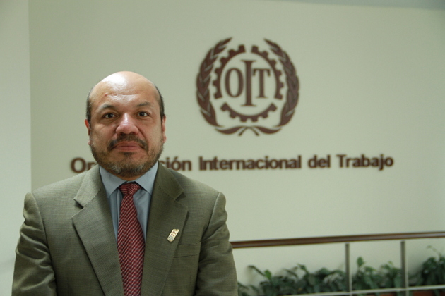 Hugo Ñopo, a regional economist of the International Labour Organisation (ILO) for Latin America and the Caribbean, at the regional headquarters in Lima, where he analysed the reasons underlying the persistent labour inequality in the region and pointed out that overcoming the problem requires not only public policies, but also cultural changes. Credit: ILO