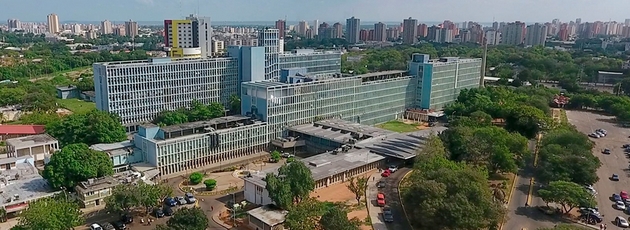 A view of the University Hospital of Maracaibo, the &amp;quot;oil capital&amp;quot; of Venezuela, in the west of the country. Large hospitals do not guarantee good-quality service in and of themselves, because skilled staff and adequate equipment and technology are also needed, says PAHO. CREDIT: SAHUM