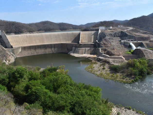 With a storage capacity of 580 million cubic meters and an irrigation target of 22,500 hectares, the Picachos dam in the state of Sinaloa, in northwestern Mexico, will also generate 15 megawatts of electricity. CREDIT: Conagua