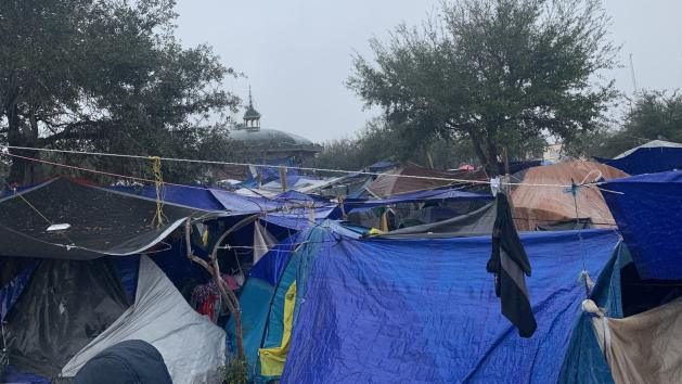 Migrant encampment in the border town of Reynosa, Tamaulipas, Mexico. Credit: Adam Isacson.