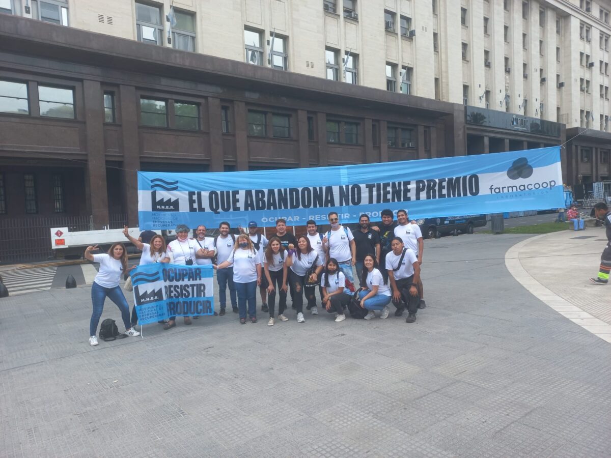 &amp;quot;He who abandons gets no prize&amp;quot; reads the banner with which part of the members of the Farmacoop cooperative were demonstrating in the Plaza de Mayo in downtown Buenos Aires, during the long labor dispute with the former owners who drove the pharmaceutical company into bankruptcy. The workers managed to recover it in 2019. CREDIT: Courtesy of Bruno Di Mauro/Farmacoop.