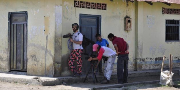 A photo of journalists dedicated to covering the agendas of nearby communities, like these ones in a town in Colombia, is uncommon in poor areas of Latin American countries, where millions of people have no access to information of local interest. CREDIT: Chasquis Foundation