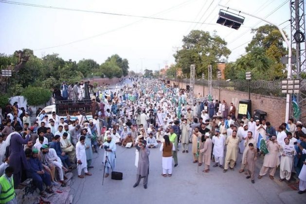 Jamaat-i-Islami party stage protest in Peshawar against price-hikes. Credit: Ashfaq Yusufzai/IPS