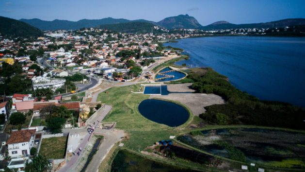 An aerial view of Hacendita Cafubá, on the north shore of Piratininga, a lagoon in southeastern Brazil, when ponds that serve as a spillway and to collect sedimentation of polluted water were being built and filter gardens that clean the water of the Cafubá River before discharging its waters into the lagoon were being planted. CREDIT: Alex Ramos / Niterói City Government