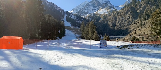 Artificial snow needed to be added on the slope of Wildbore. Credit: Ski Federation of Pakistan